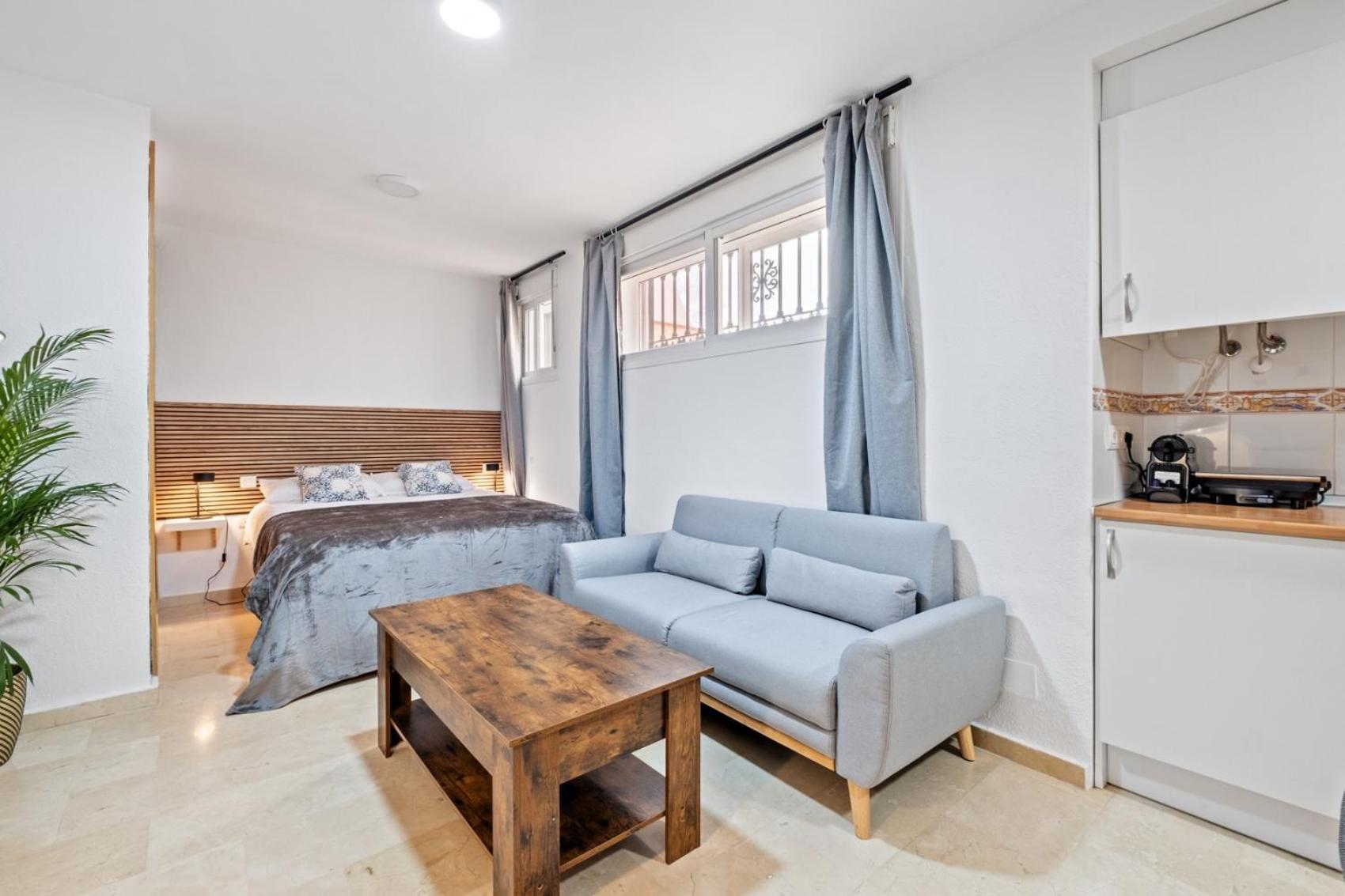 Modern And Comfortable Studio Malaga Bagian luar foto