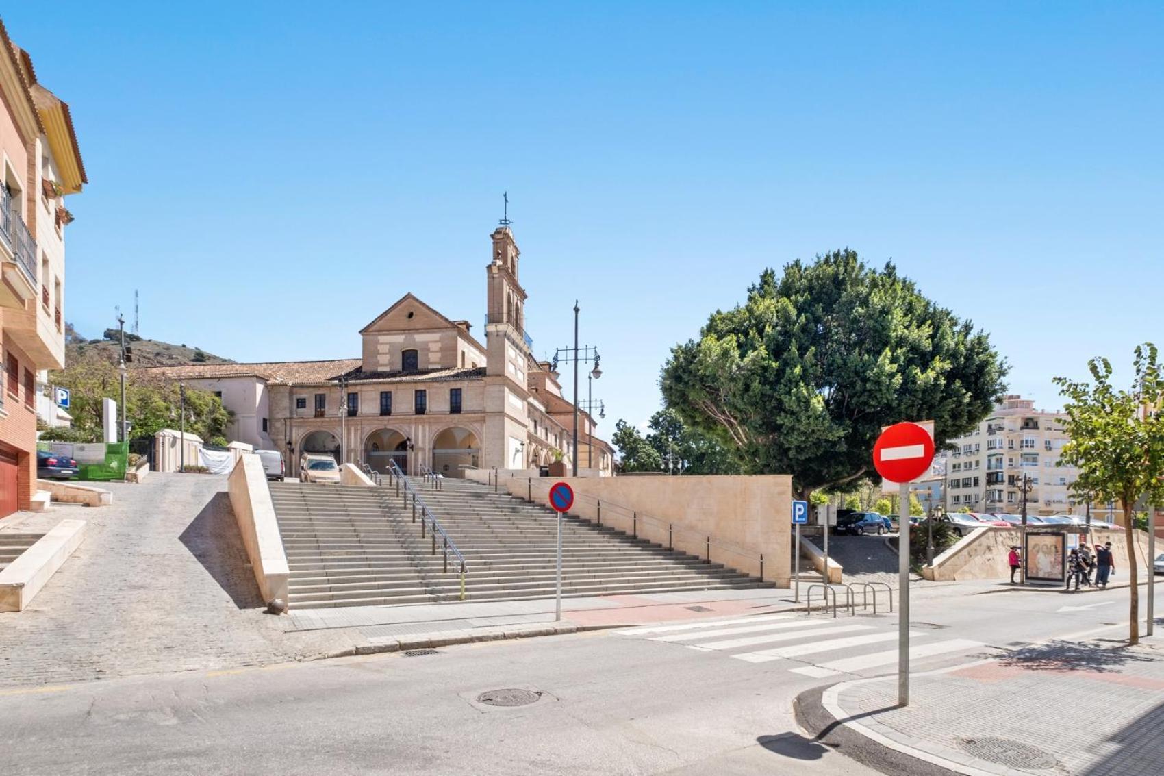 Modern And Comfortable Studio Malaga Bagian luar foto